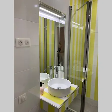 Charming Saint Germain Odeon Luxembourg פריז